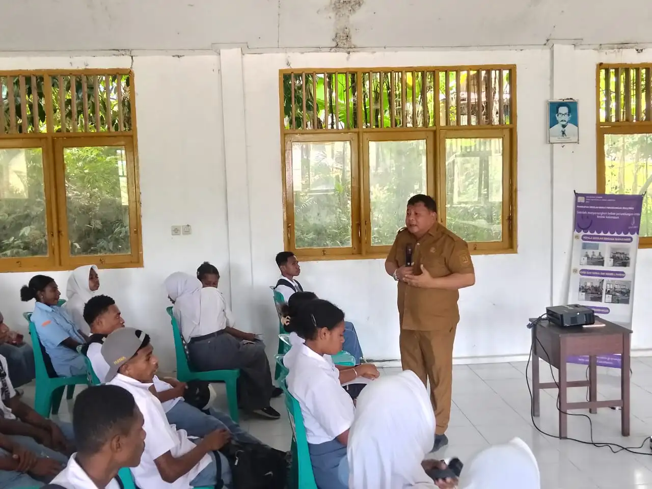 Menanam Pala di Kebun, Menanam Masa Depan di Sekolah